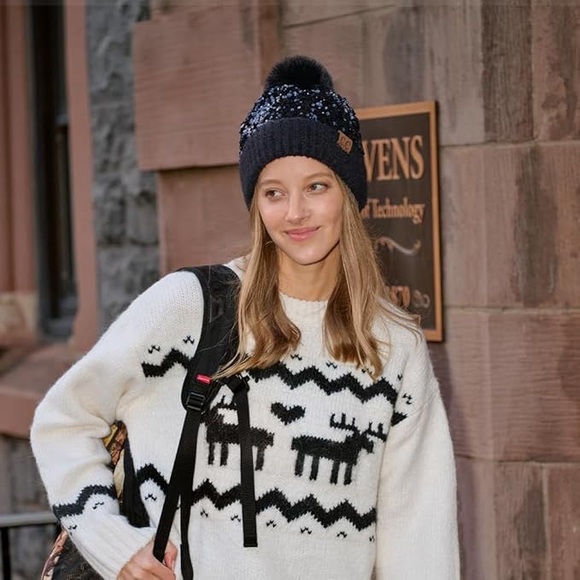 C.C. Sequin Fur Pom Beanie Black - Picture 2 of 2